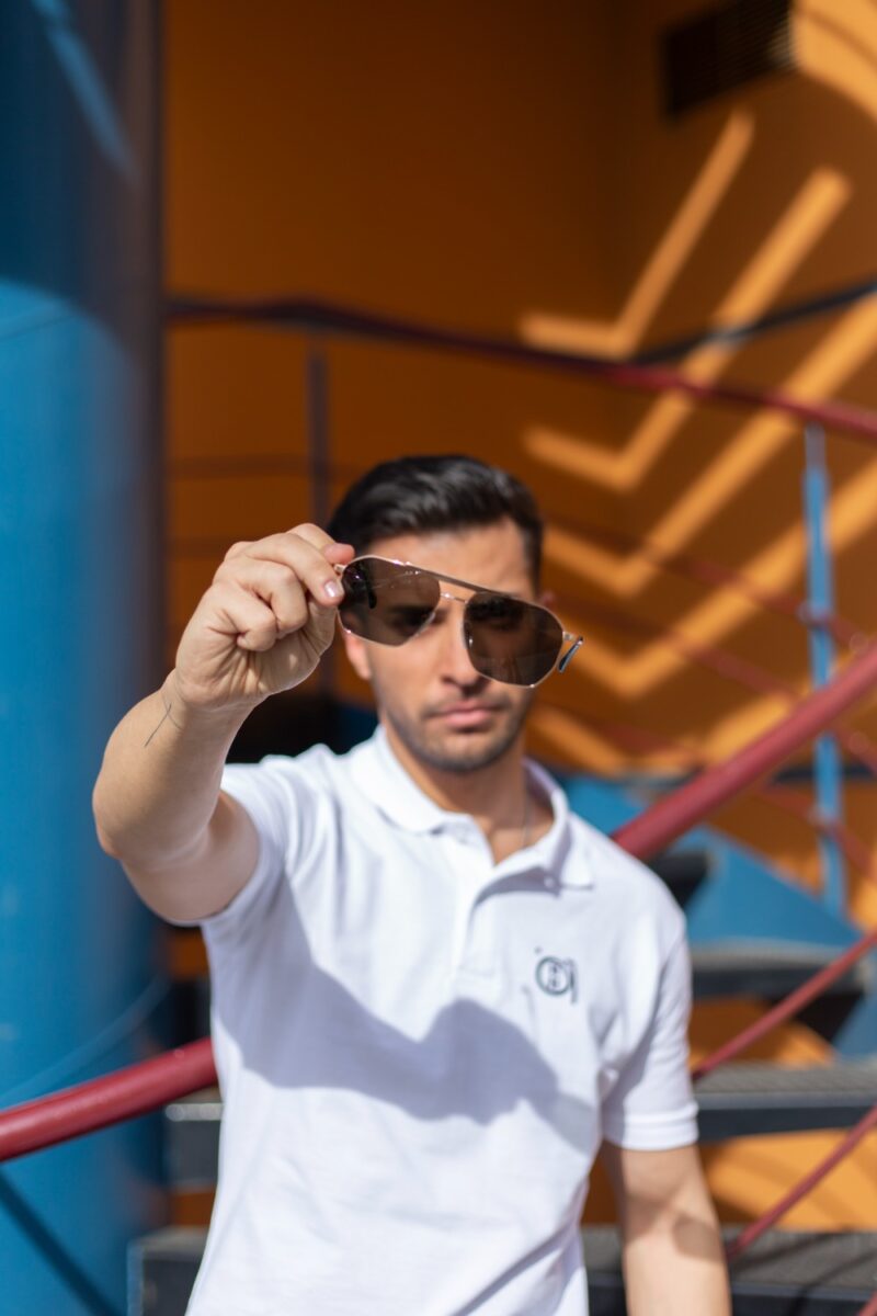 modelo con gafas de sol, centro comercial zoco, Córdoba
