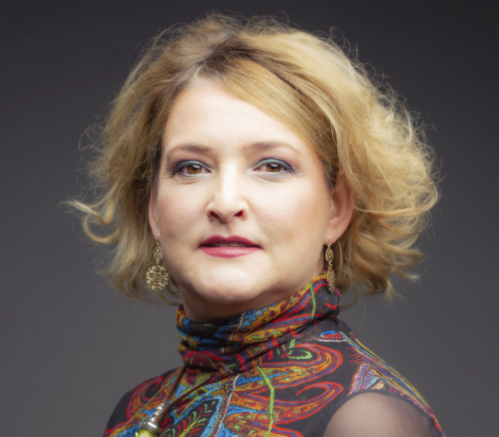 Carmen Pombero. mujer de fuego Tribu dorada, programa de entrevistas a mujeres empresarias