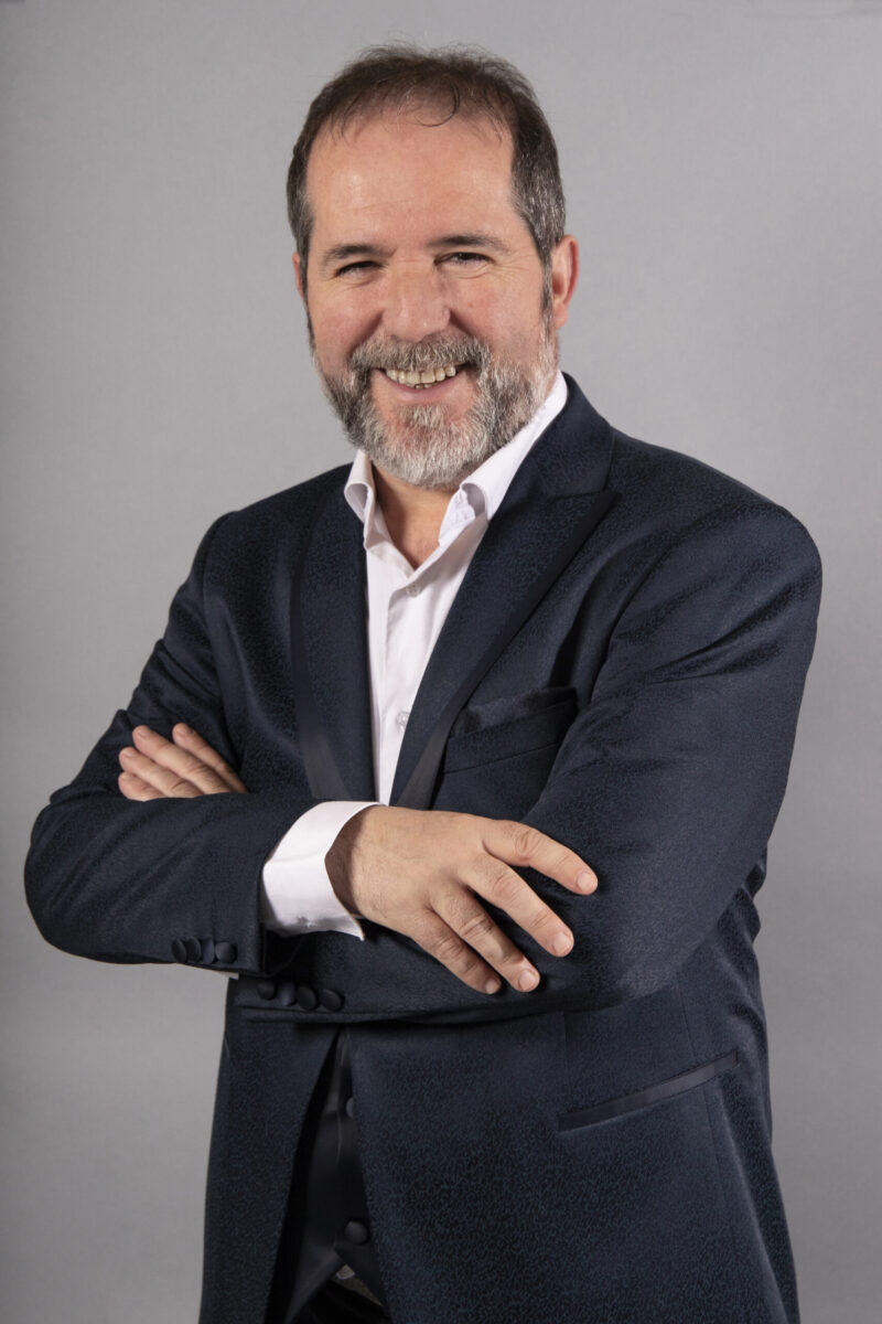 Actor camaleónico, Julio Flores